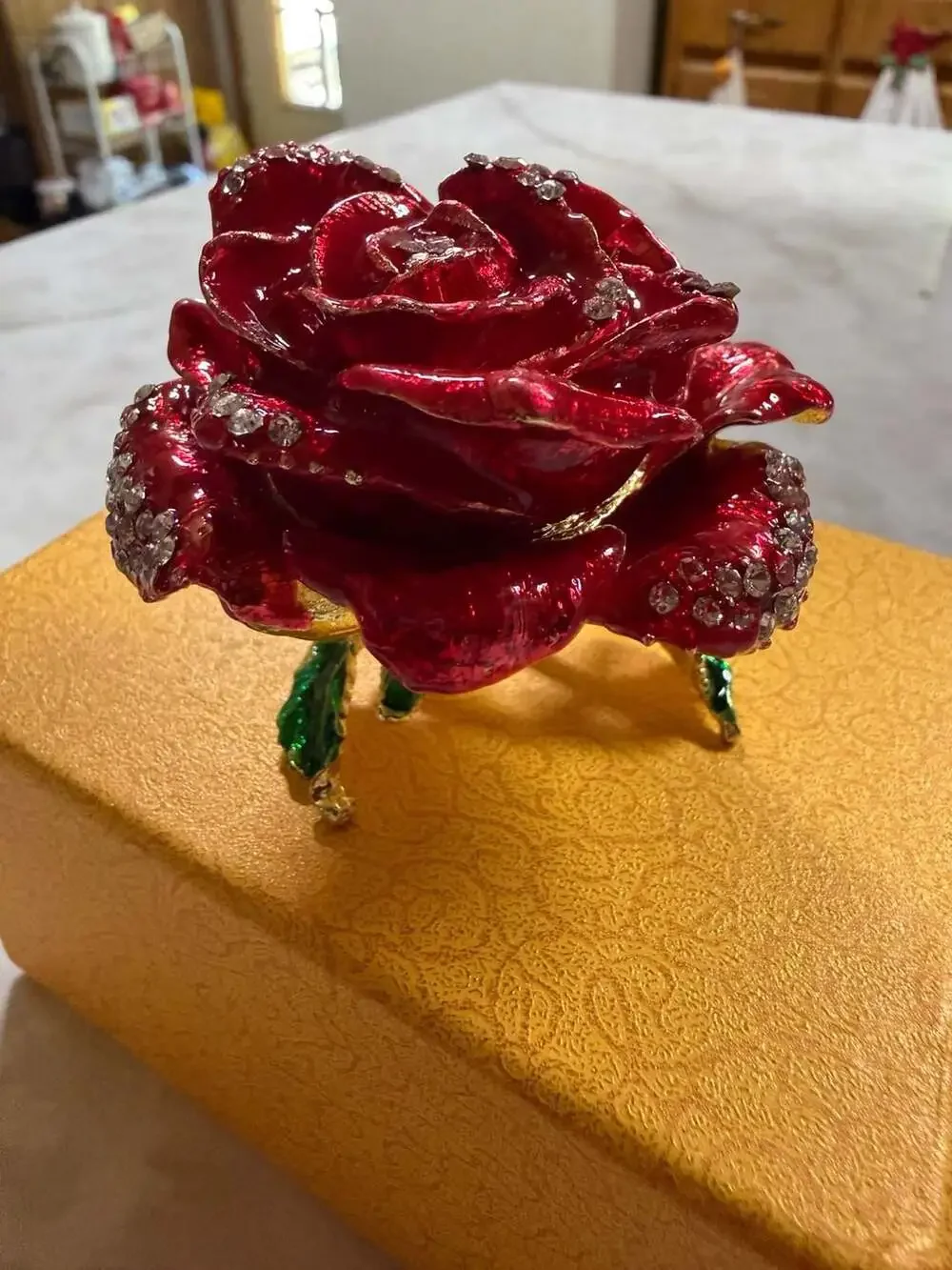 QIFU Red Rose Enameled Hinged Jewelry Trinket Box with Rhinestones
